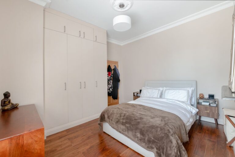 images of property on Flanders Road