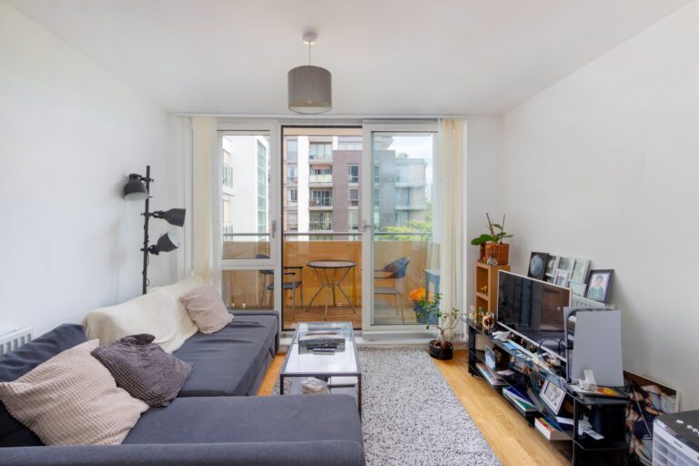 images of property on Clayponds Lane