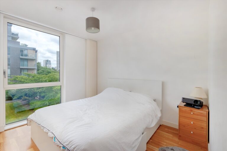 images of property on Clayponds Lane