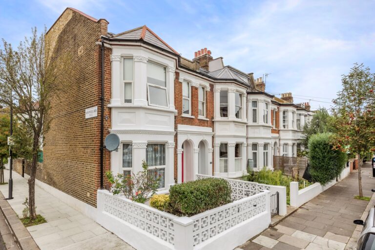images of property on Percy Road