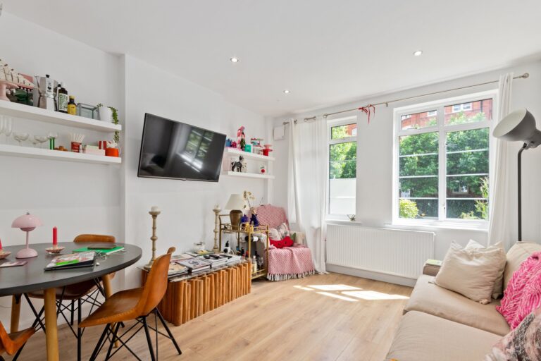 images of property on Hamlet Gardens