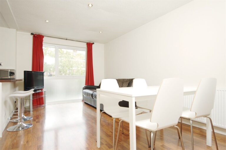 images of property on Ravensmede Way