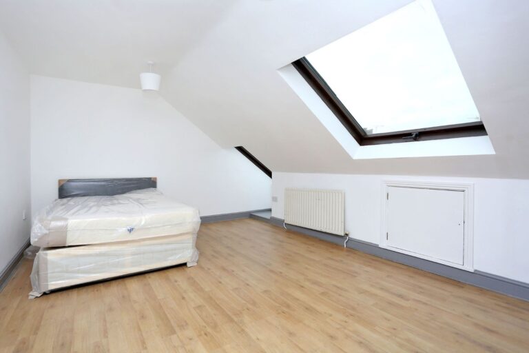 images of property on Galloway Road
