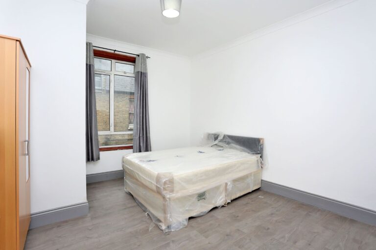 images of property on Galloway Road