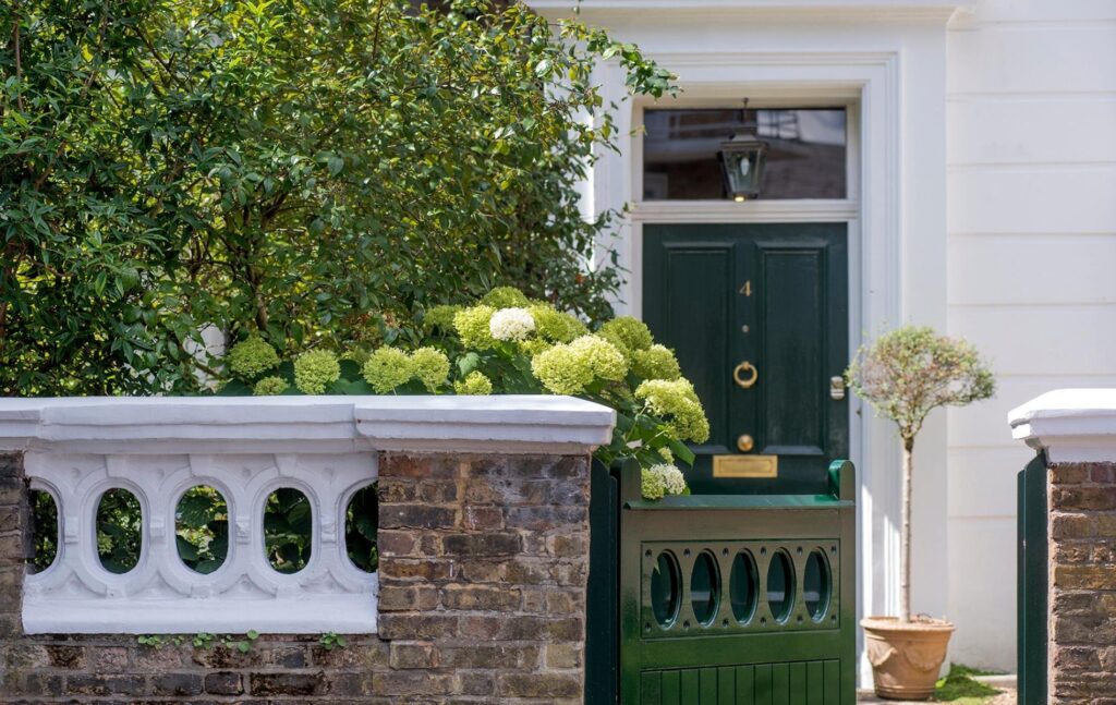 Estate agents contract