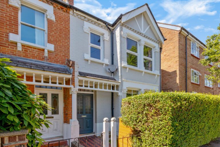 images of property on St Albans Avenue