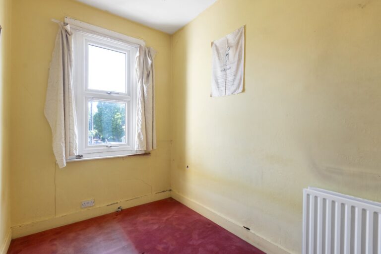 images of property on St Albans Avenue