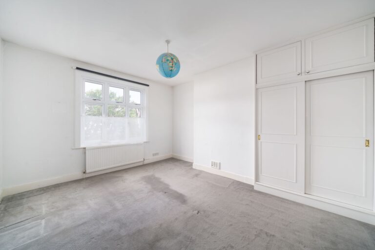 images of property on Saltcoats Road