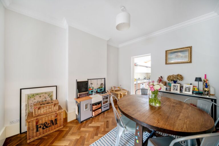 images of property on Paxton Road