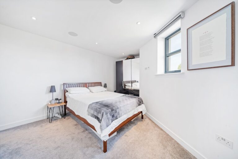 images of property on Hogarth Lane