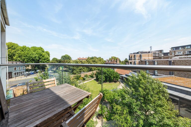 images of property on Hogarth Lane