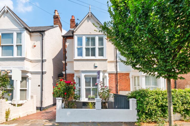 images of property on Carlton Road