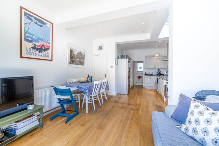images of property on Carlton Road