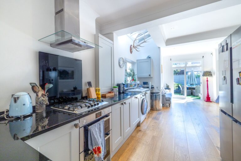 images of property on Carlton Road