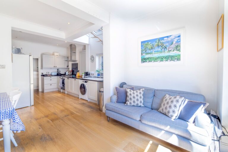 images of property on Carlton Road