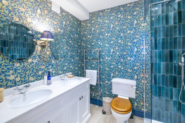 images of property on Carlton Road