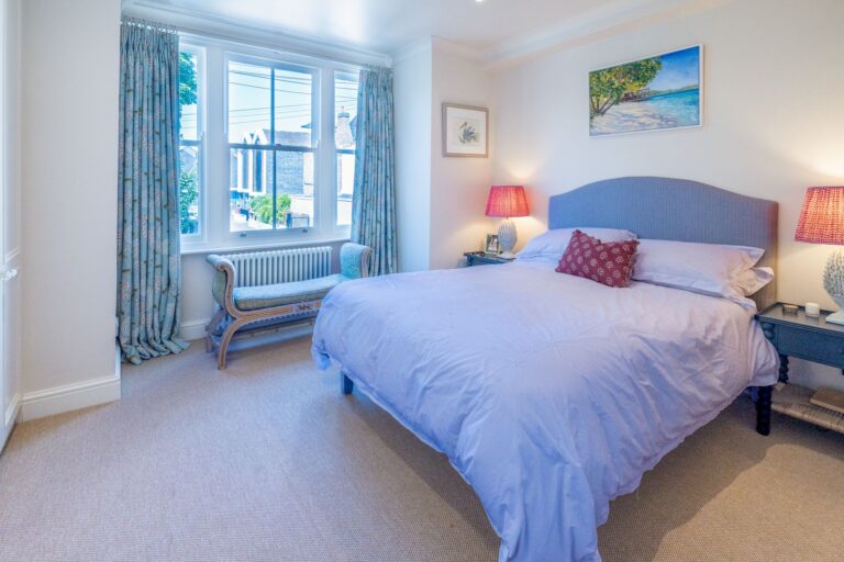 images of property on Carlton Road