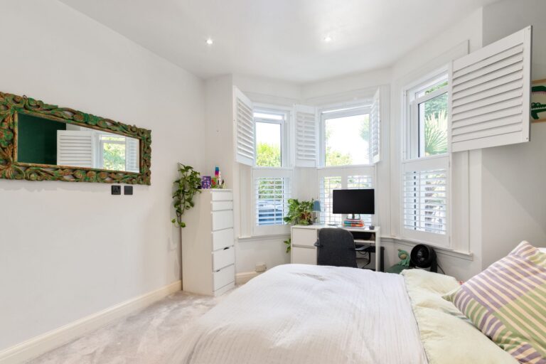 images of property on Southfield Road