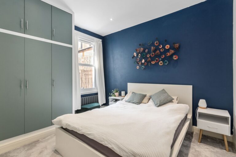 images of property on Southfield Road