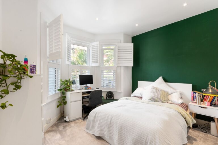 images of property on Southfield Road