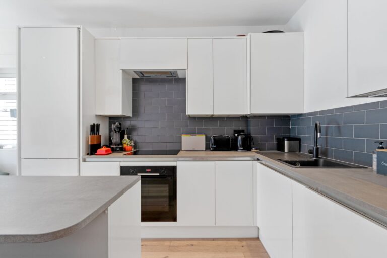images of property on Southfield Road