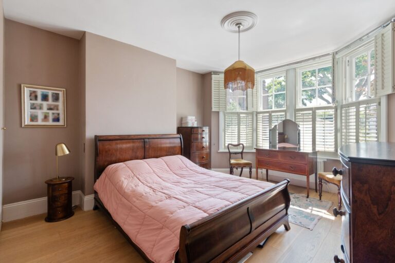 images of property on Burnaby Crescent