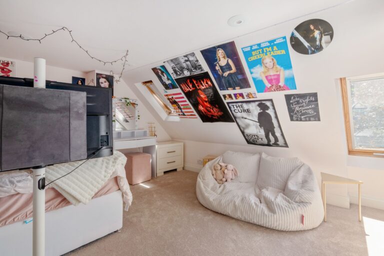 images of property on Burnaby Crescent
