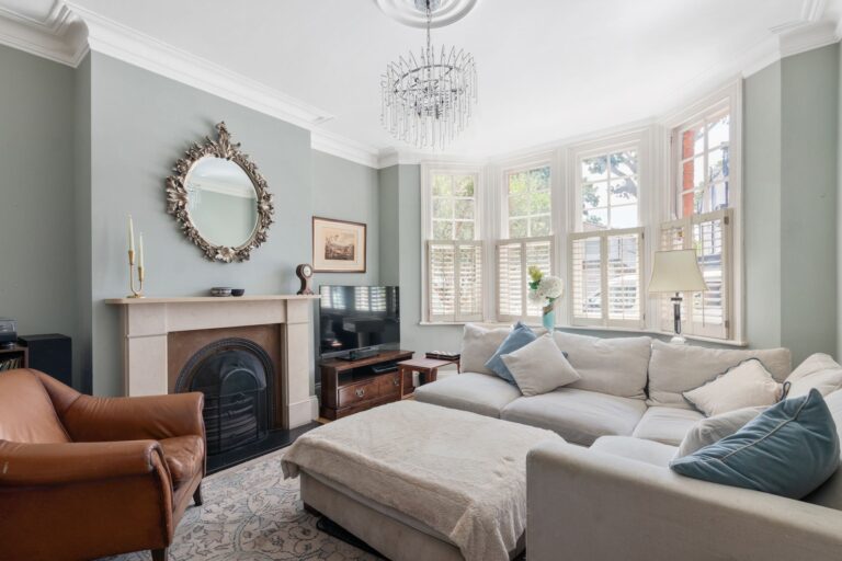images of property on Burnaby Crescent