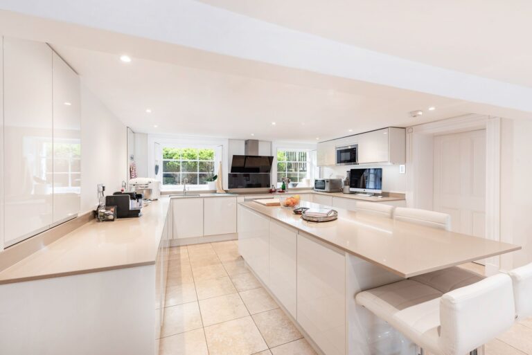 images of property on Goldhawk Road