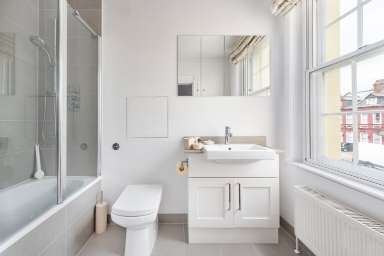 images of property on Goldhawk Road