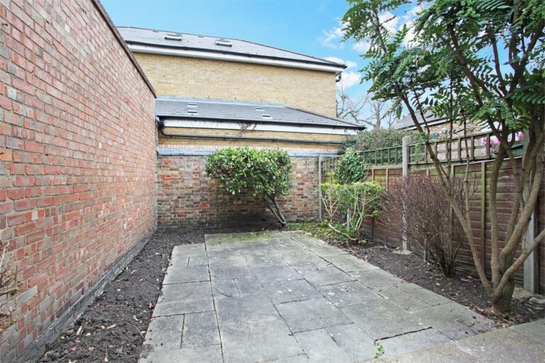 images of property on Black Lion Lane