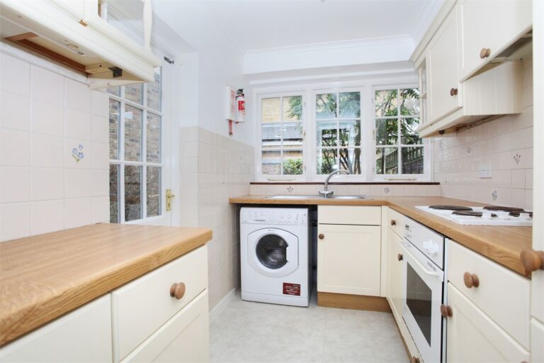 images of property on Black Lion Lane