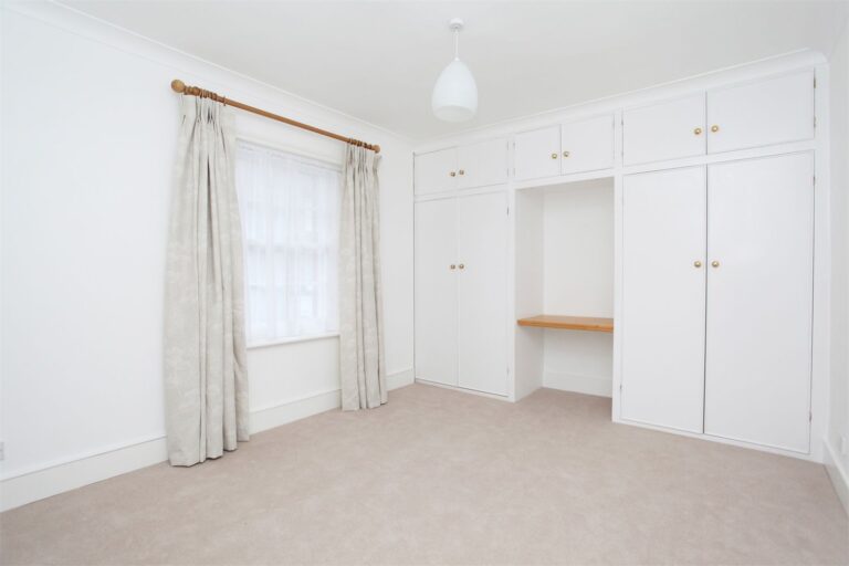 images of property on Black Lion Lane