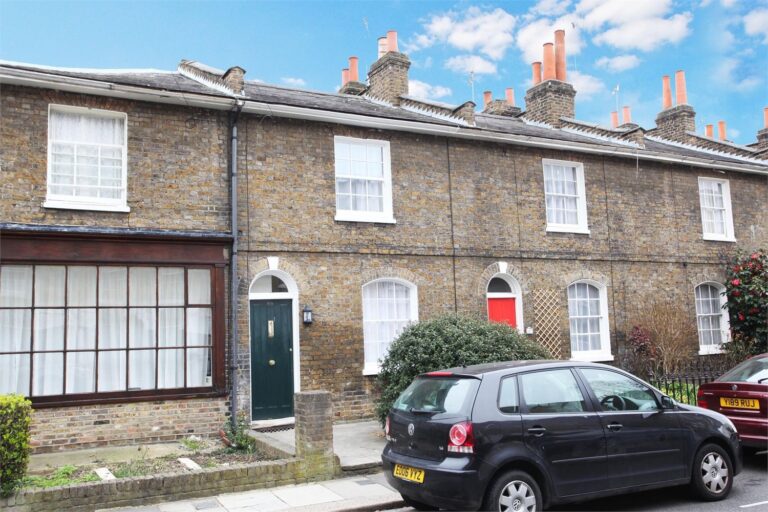 images of property on Black Lion Lane