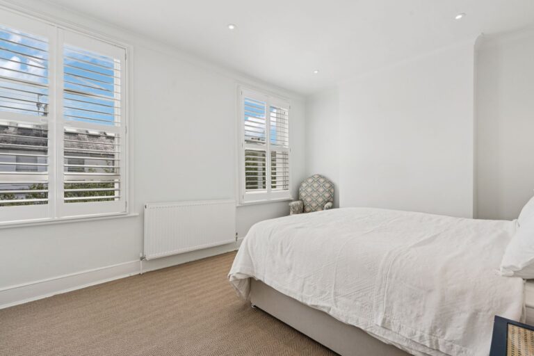 images of property on Tabor Road
