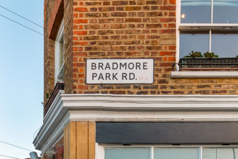 images of property on Bradmore Park Road