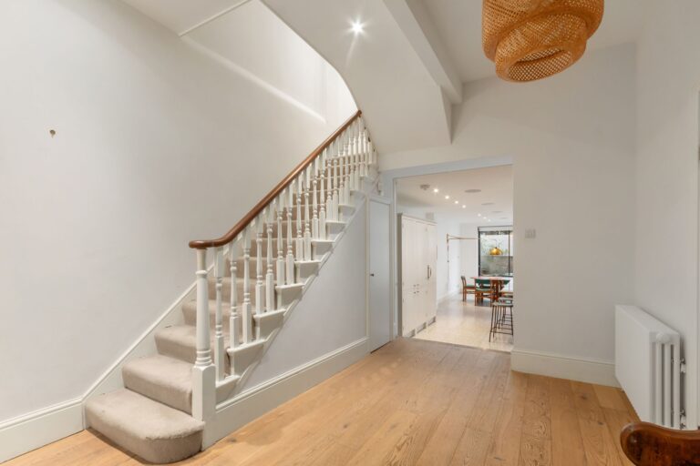 images of property on Macfarlane Road