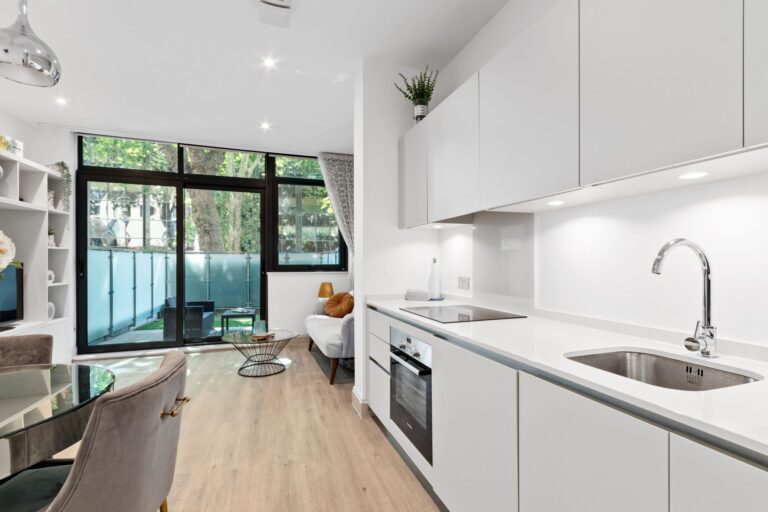 images of property on Chiswick High Road