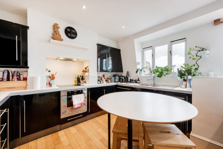 images of property on Digby Mansions