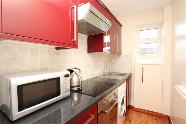 images of property on Stamford Court