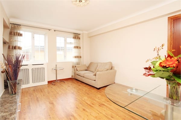 images of property on Stamford Court