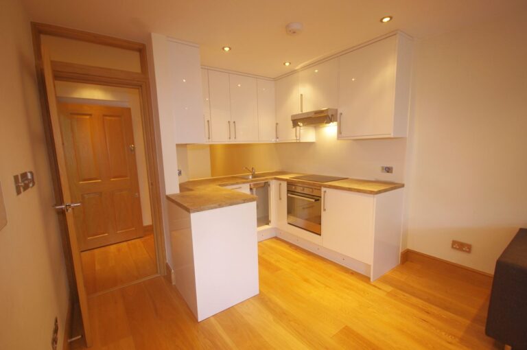 images of property on King Street