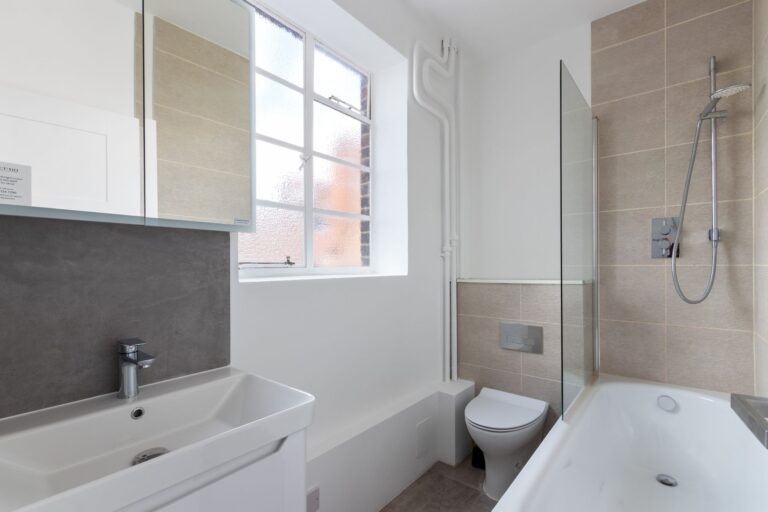 images of property on Hamlet Gardens