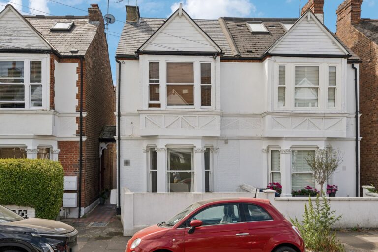 images of property on Graham Road