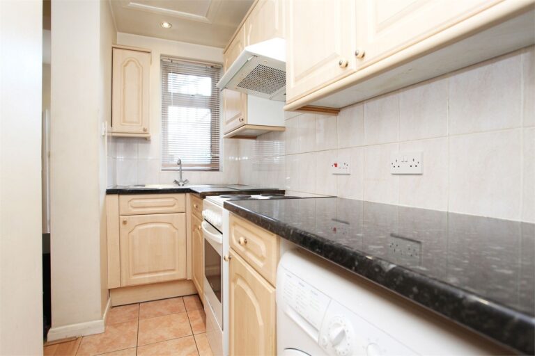 images of property on Valetta Road