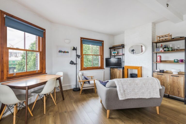 images of property on Glenthorne Road