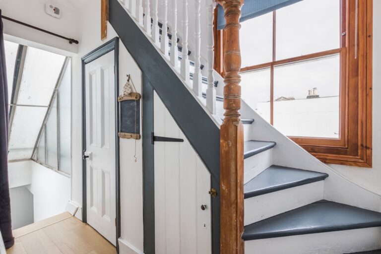 images of property on Glenthorne Road