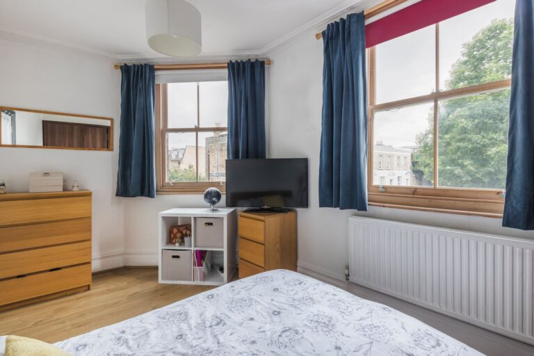 images of property on Glenthorne Road
