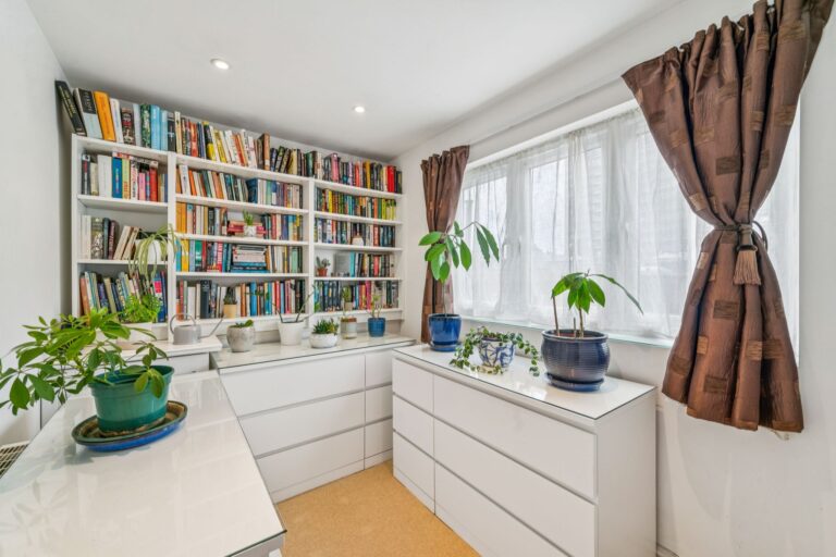 images of property on Beryl Road