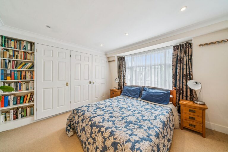 images of property on Beryl Road